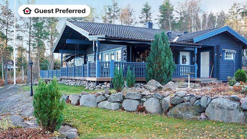 Hus för 4 Personer, med utsikt samt terass och trädgård i Östergötland