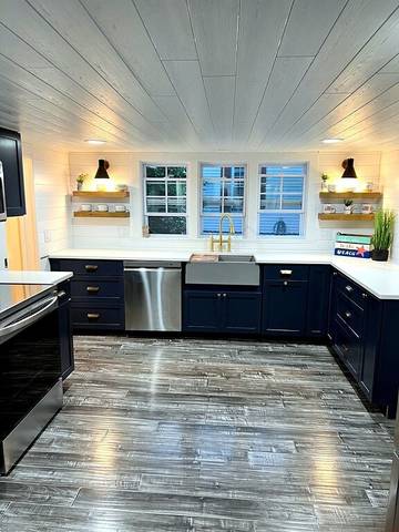 Vacation House for 14 Guests in Old Orchard Beach, York County, Picture 2