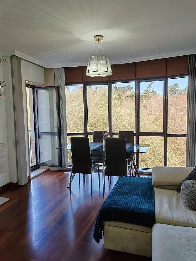 Apartamento para 4 personas, con vistas y terraza en Ames