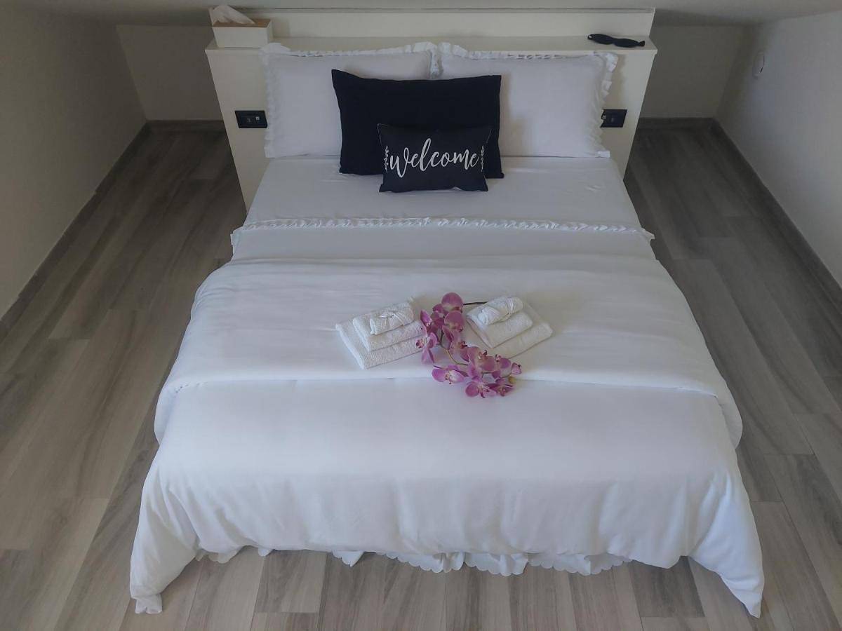 Large Double Room in Latina, Agro Pontino