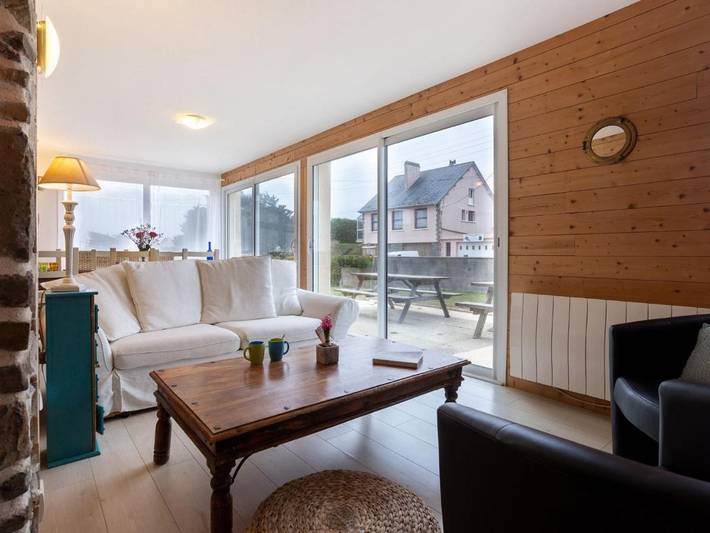 Location de vacances pour 7 personnes, avec terrasse et jardin dans Denneville Plage - 3