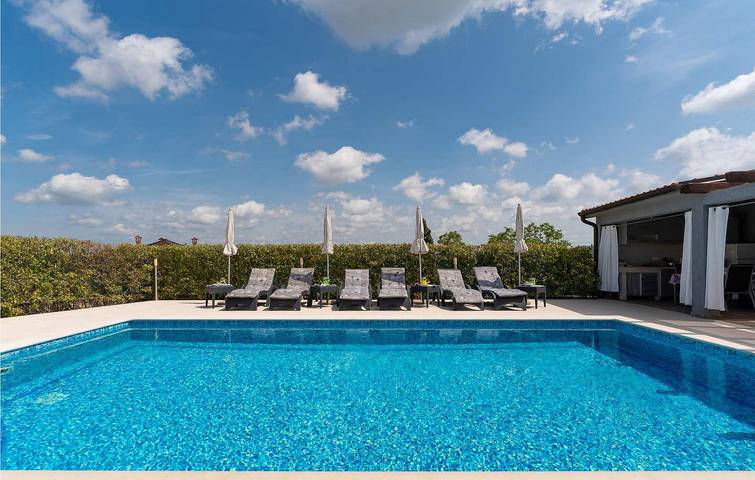 Ferienhaus für 8 Personen, mit Terrasse und Garten - 1
