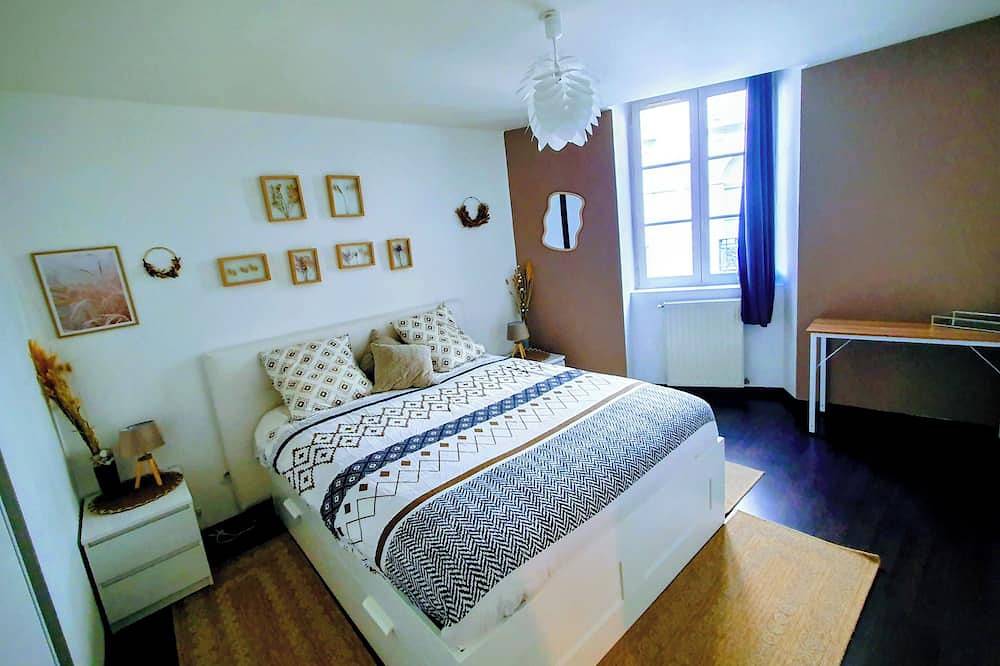 Appartement entier, Appartement proche du gave d'oloron, bienvenue chez Priscillia in Oloron-Sainte-Marie, Béarn