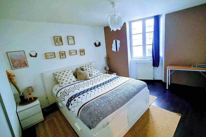 Appartement entier, Appartement proche du gave d'oloron, bienvenue chez Priscillia in Oloron-Sainte-Marie, Béarn