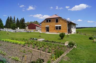 Gîte pour 8 personnes, avec jardin et terrasse à Chapelle-des-Bois