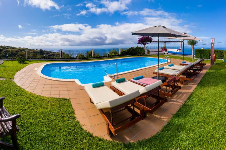 Secluded Tranquil Villa, Stunning Views | Theo's in Fajã da Ovelha, Isla de Madeira