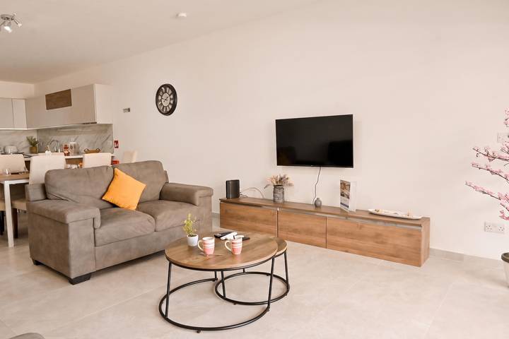 Ganze Wohnung, Comfort & Modern Sea-View 3 bdr Apart in St. Paul's Bay, Insel Malta