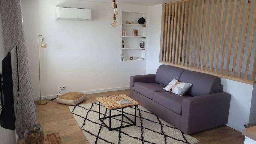 Gîte pour 2 personnes, avec terrasse ainsi que vue et jardin à Venaco - 2