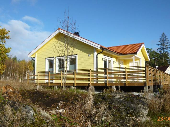 Ferienhaus für 2 Personen, mit Terrasse und Garten in Ljugarn