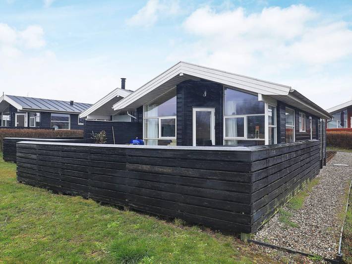 Ferienhaus für 6 Personen, mit Terrasse und Garten in Tranekær