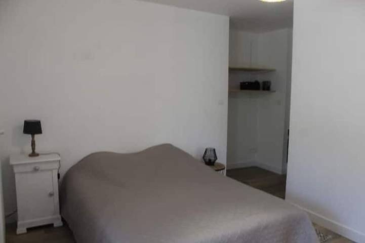 Appartement entier, Sîbô Gîte 2 pers avec piscine, nature et ville | Dordogne - Périgord - boulazac in Boulazac Isle Manoire, Périgord Blanc