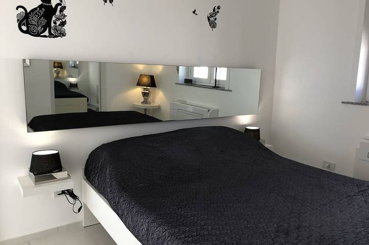 Villa indipendente con piscina privata, 5 minuti dal mare, aria condizionata in Augusta (comune), Siracusa e dintorni