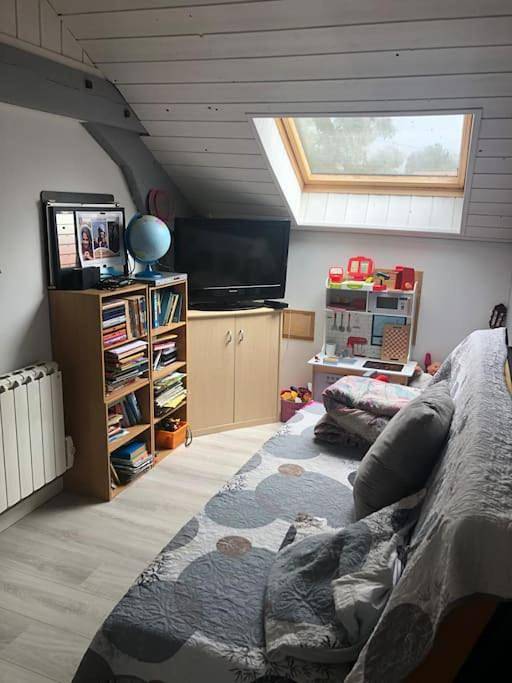 Location de vacances pour 7 personnes, avec jacuzzi et terrasse ainsi que piscine et jardin à Couëron - 2