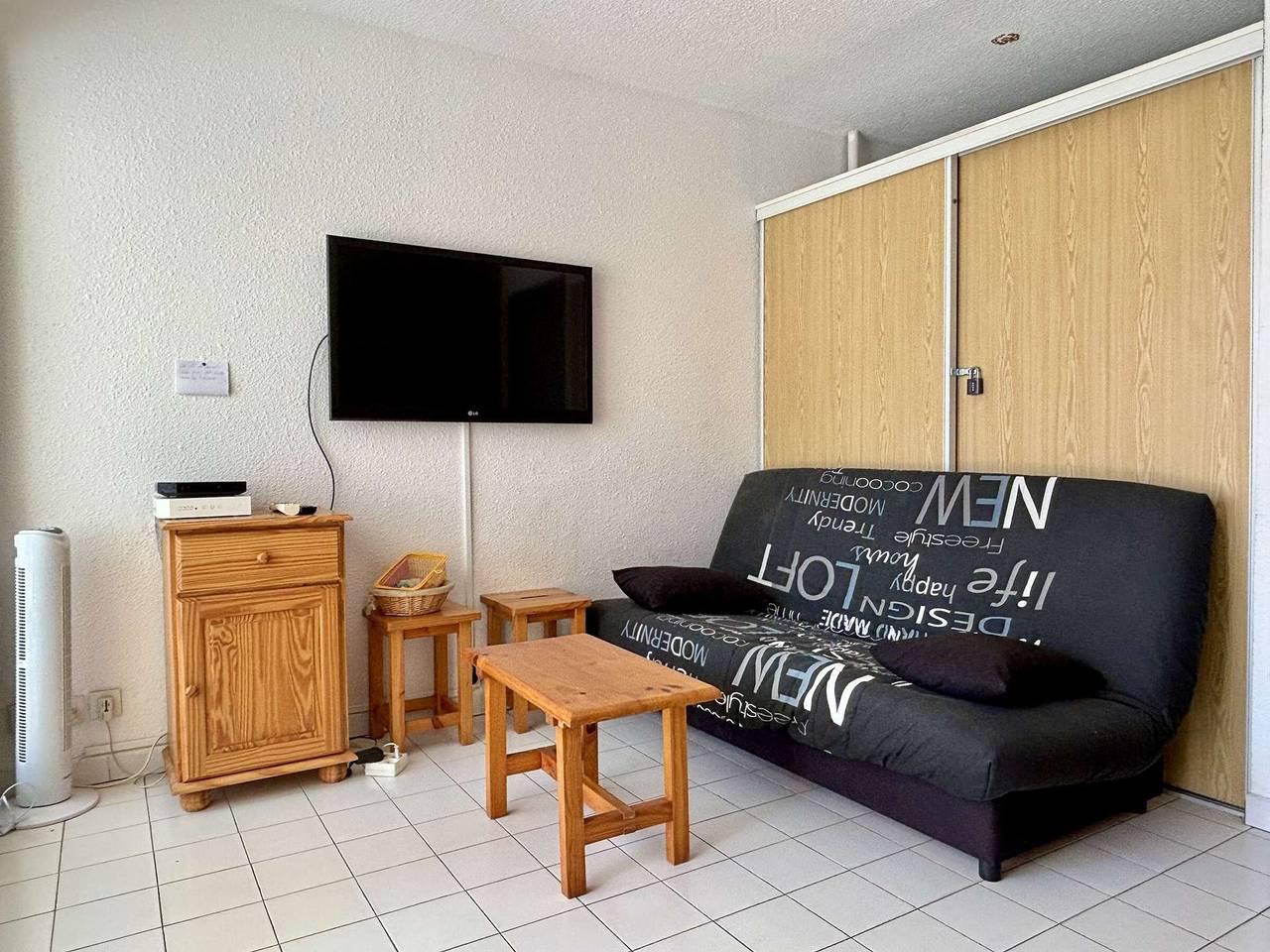 Entire apartment, 2-room apartment with terrace and parking 150m from the sea in La Côte Vermeille, Argelès-sur-Mer