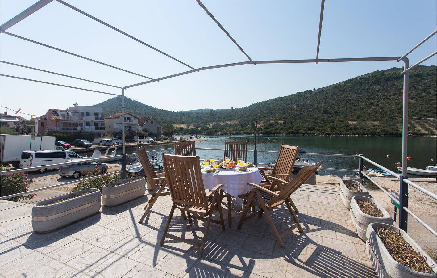 Holiday home for 8 people with terrace in Rogoznica, Šibenik-Knin