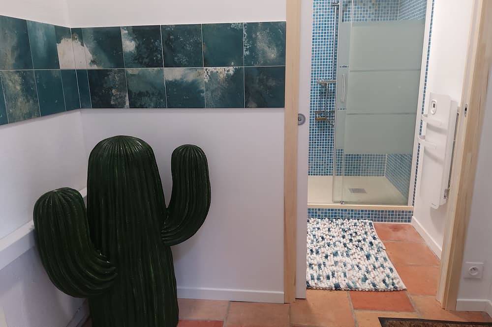 Peaceful and quiet house with forest and meadow from May to the end of September in Sauviac, Región de Langon