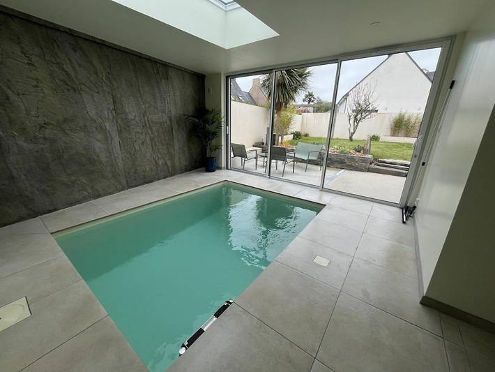 Villa for 8 people, with garden and pool - 1