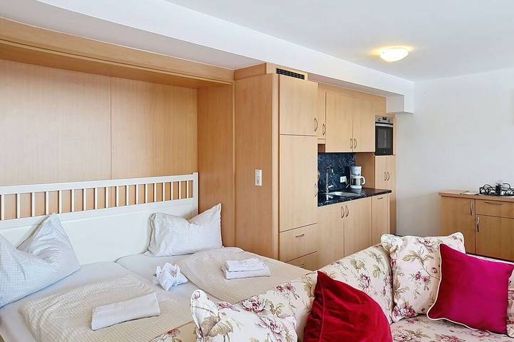 Ganze Wohnung, Gemütliche Wohnung für 2 Gäste mit  W-Lan, Tv und Terrasse in Tuxer Alpen, Navis
