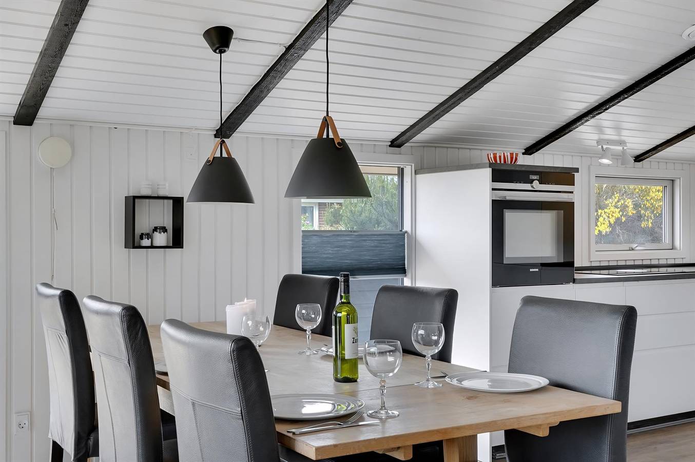 Nice home in Hvide Sande w/ Sauna, Wifi and 4 Bedrooms in Bjerregård, Holmsland Klit