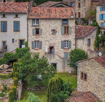 Chambre d’hôte pour 2 personnes, avec vue ainsi que jardin et terrasse à Cordes-sur-Ciel