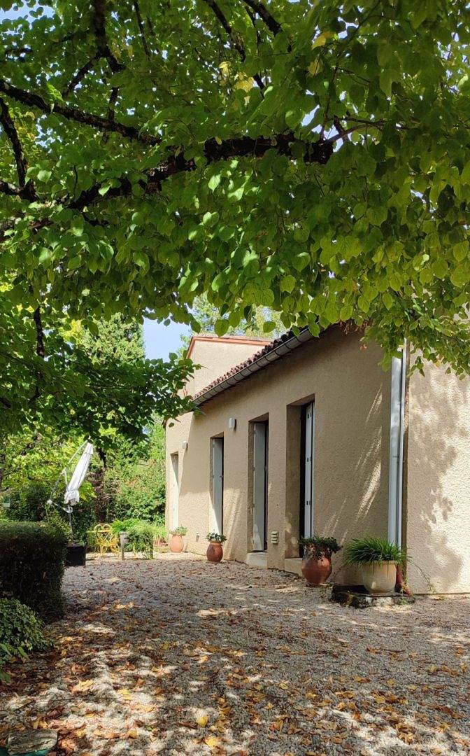 Gîte pour 4 personnes, avec terrasse - 1