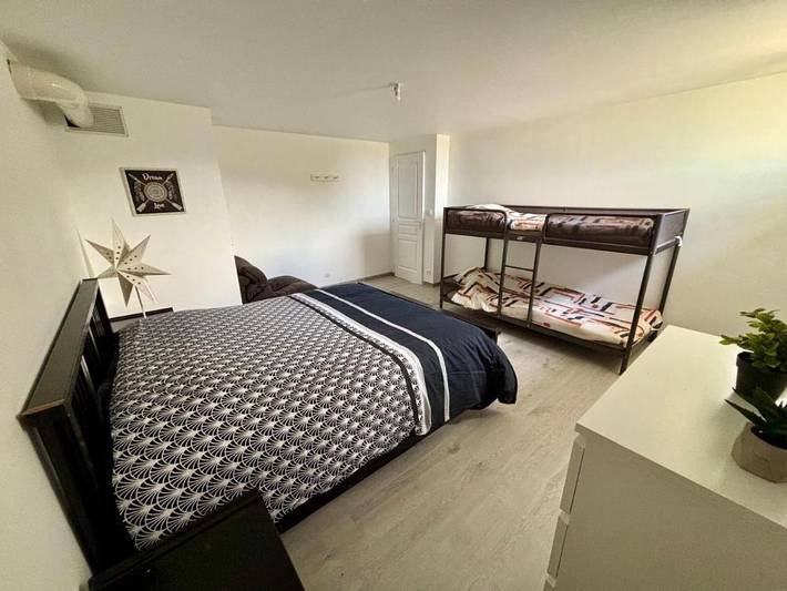 Location de vacances pour 8 personnes, avec balcon et jardin à Saint-Martin-d'Ordon - 4