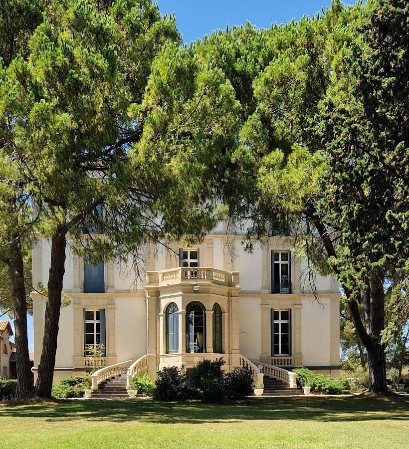 Four-Bedroom Deluxe Apartment in Béziers, Côte d'Améthyste