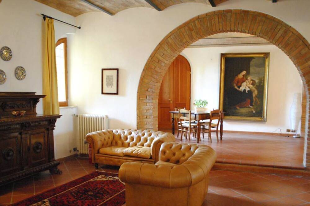 Independent villa with wonderful view. Pool.  Up t 22 guests in Monteroni d'Arbia, Provincie Siena