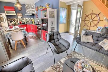 Gîte pour 4 personnes, avec terrasse et jardin à Trélévern