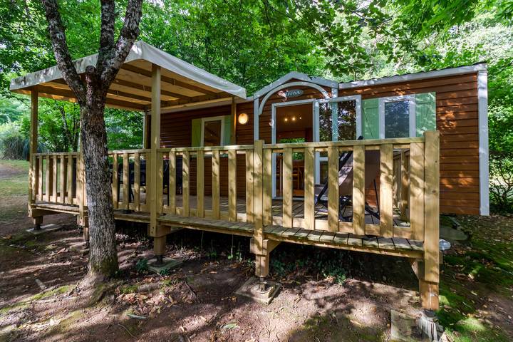 Camping pour 4 personnes, animaux acceptés en Dordogne - 2