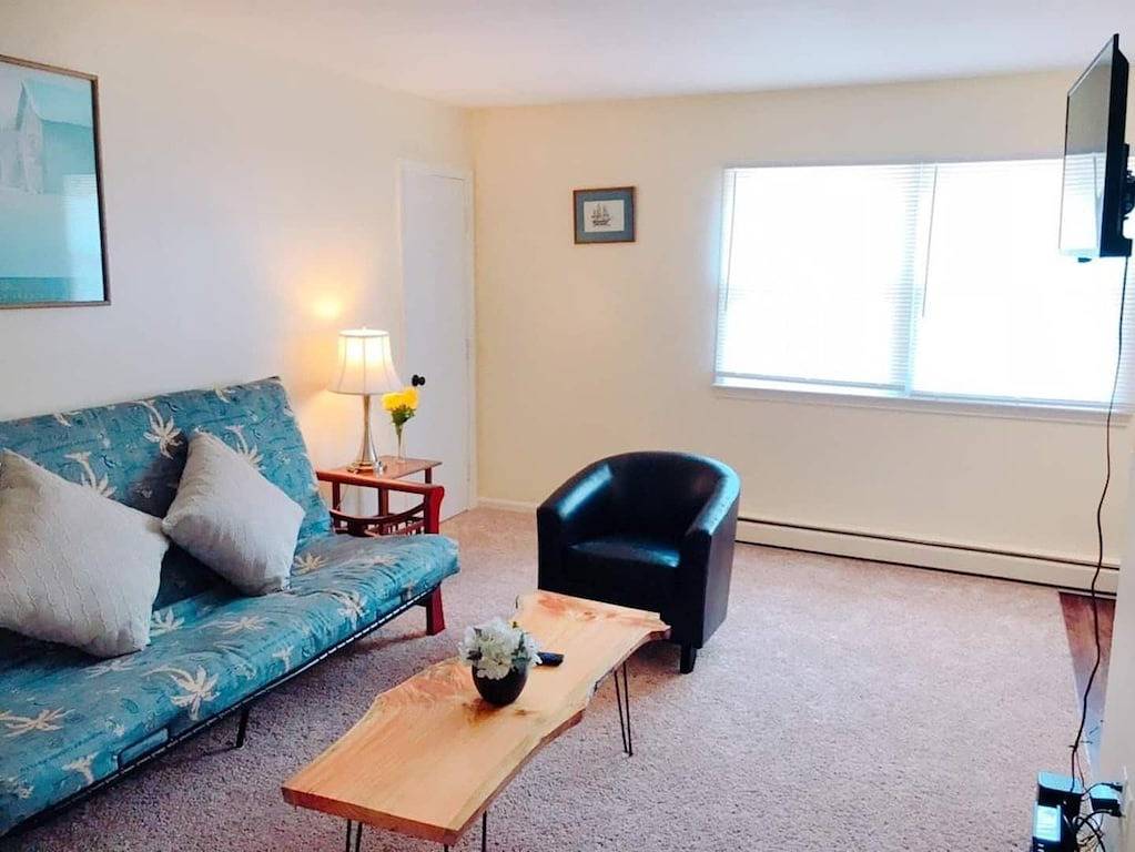 Ganze Wohnung, Beautiful Apartment in Historic Downtown Location in Greensboro, Guilford County