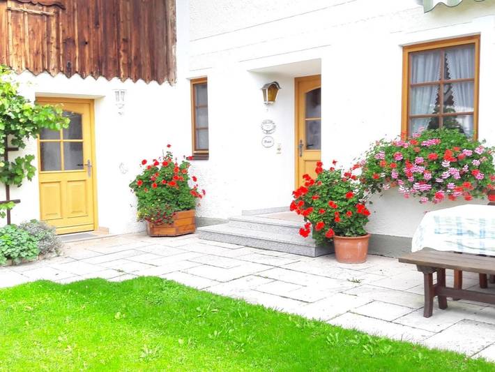 Ferienwohnung für 4 Personen, mit Terrasse und Garten sowie Ausblick in Münsing - 2