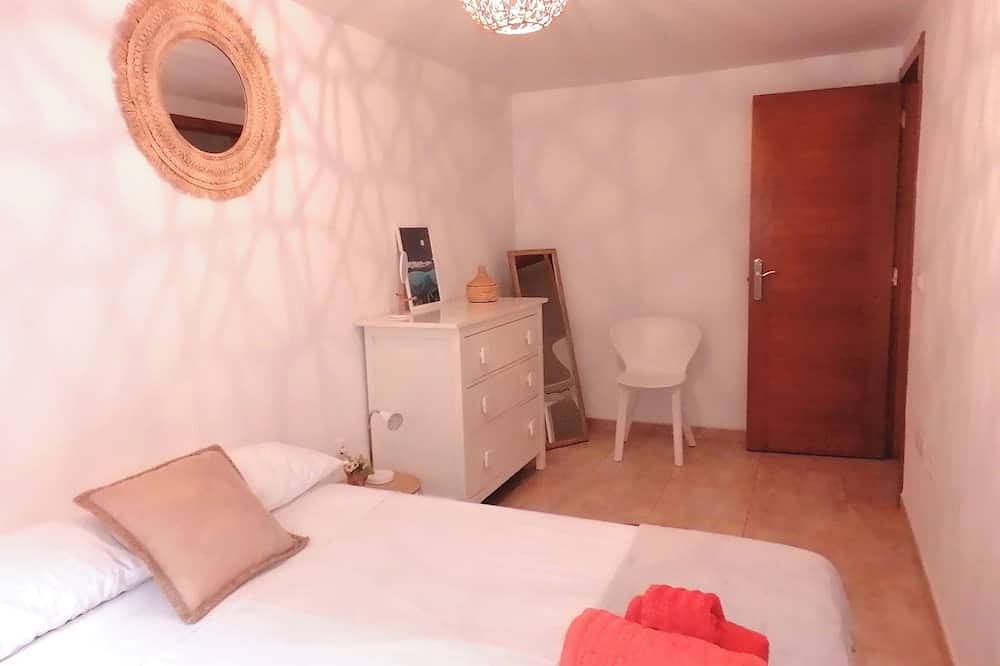 Triplex House in Cotillo lagos  with  Wi-Fi & Netflix in El Cotillo, La Oliva