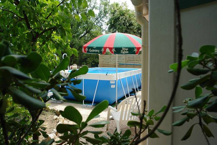 Villa pour 4 personnes, avec terrasse et jardin