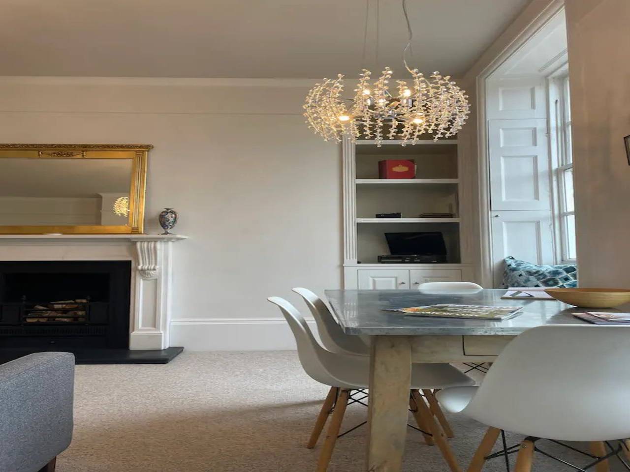 Entire apartment, Bijoux Central Bath Period Apartment and Parking - Pass the Keys in Bath, Bath & North East Somerset