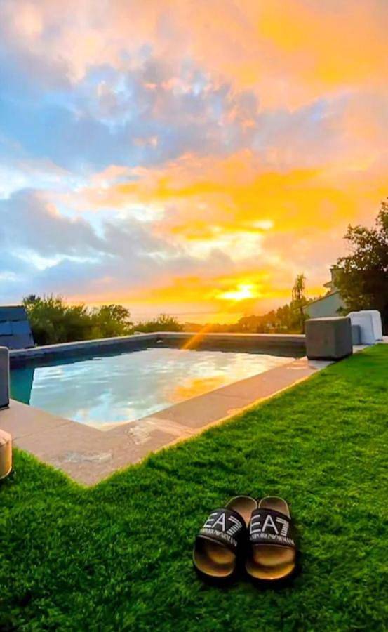 Chalet para 12 personas, con jardín además de jacuzzi y piscina en Morrazo - 2