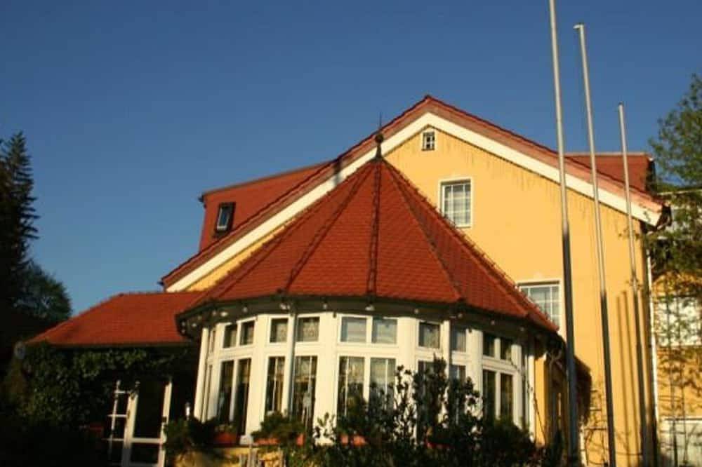 Apartamento entero, Suite, ducha, Wc, balcón - Hotel Schönblick in Ochsenkopf, Fichtelberg