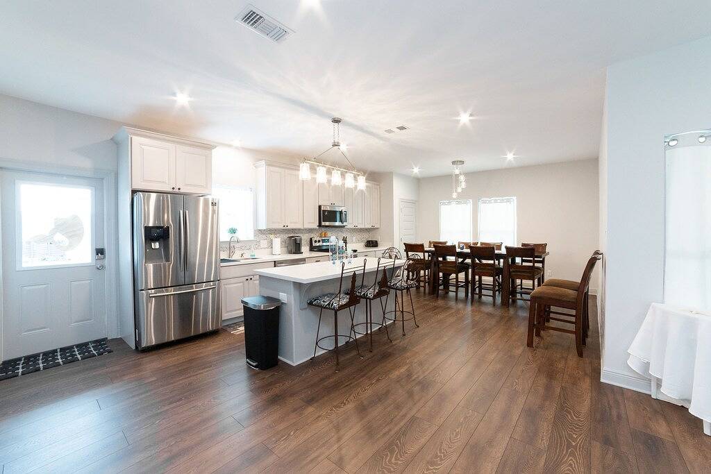 2 mi to Old Town ★ Blocks to ⛱️ ★Spacious & Cozy in Bay St. Louis, Mississippi Gulf Coast