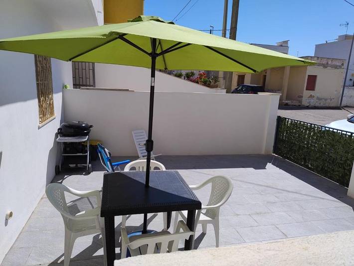 Location de vacances pour 4 personnes, avec jardin et vue, animaux acceptés à Lido Marini - 2