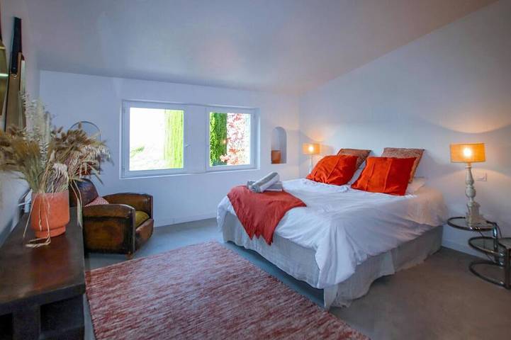 Location de vacances pour 10 personnes, avec jardin à Clansayes - 2