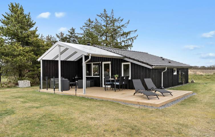 Ferienhaus für 4 Personen, mit Terrasse und Garten sowie Sauna in Stauning