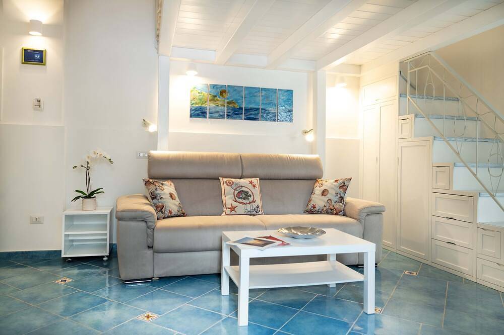 Levante - Terraza Increíble / Vista Al Mar - Apartamento De Hasta 7 Personas En El Centro in Maiori, Costa Amalfitana