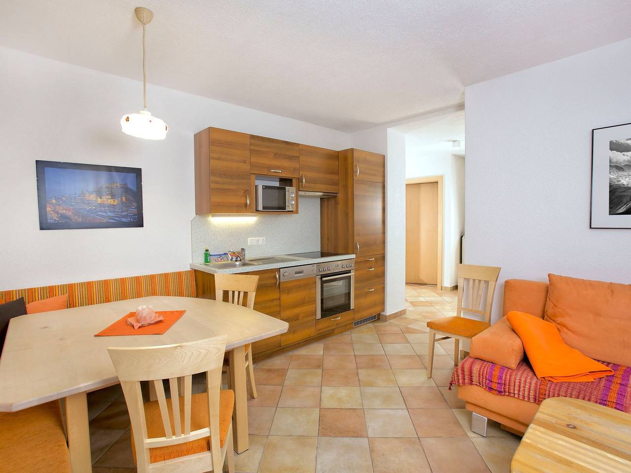 Ganze Wohnung, Schöne Wohnung Enzian für vier Personen in Bramberg am Wildkogel, Kitzbüheler Alpen