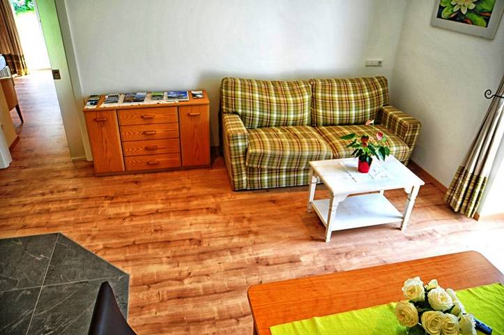 Ferienwohnung für 4 Personen, mit Balkon und Terrasse sowie Garten und Ausblick in Meran - 3