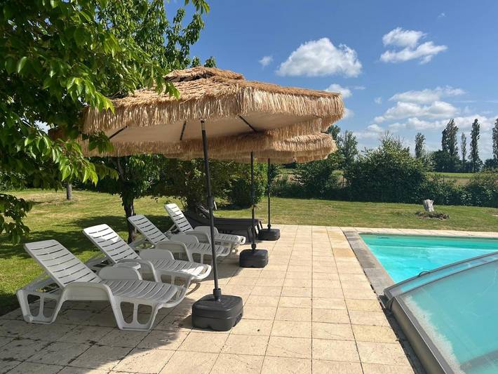 Location de vacances pour 11 personnes, avec piscine ainsi que vue et jardin, animaux acceptés à Saint-Justin (Gers) - 2