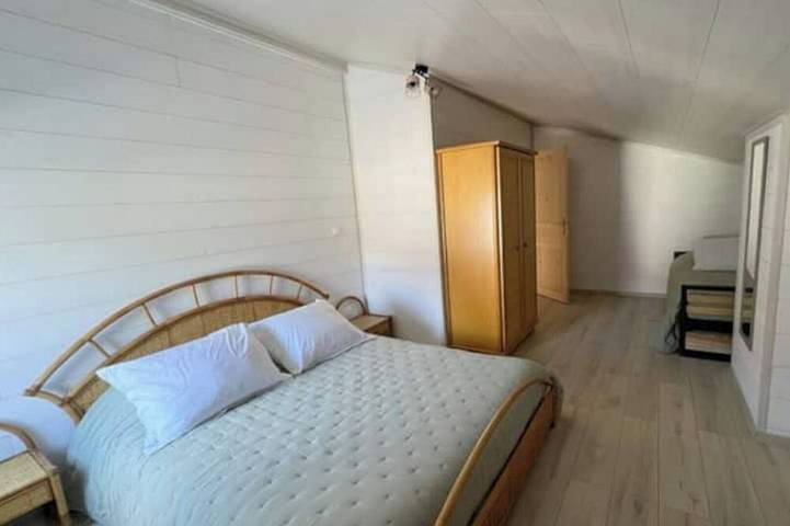Gîte pour 15 personnes, avec Jacuzzi ainsi que Terrasse et Sauna à Étival (Jura) - 2
