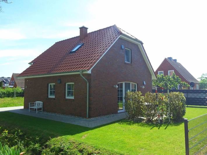 Ferienhaus für 6 Personen, mit Terrasse und Garten in Greetsiel - 3