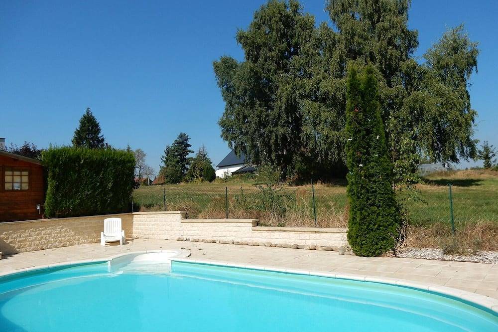 Gîte dans les Vosges avec Piscine et Randonnées in Phalsbourg, Sarrebourg