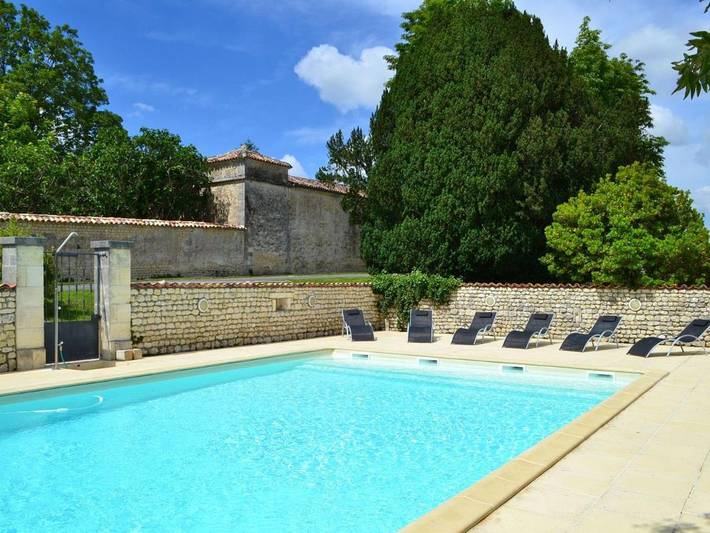 Location de vacances pour 4 personnes, avec Jardin et Piscine à Lignières-Sonneville - 3