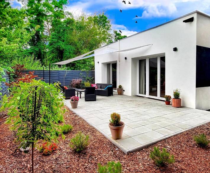 Villa für 8 Personen, mit Balkon und Terrasse sowie Garten und Ausblick